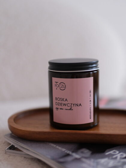Boska dziewczyna – Ręcznie Robiona Świeczka Sojowa